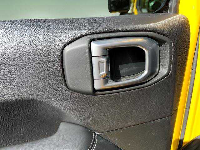 Used 2020 Jeep Wrangler Unlimited Sahara w/ Uconnect 4C Nav & Sound Group AWD/4WD image 27