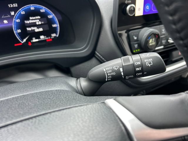 Used 2024 Toyota Grand Highlander Limited image 17