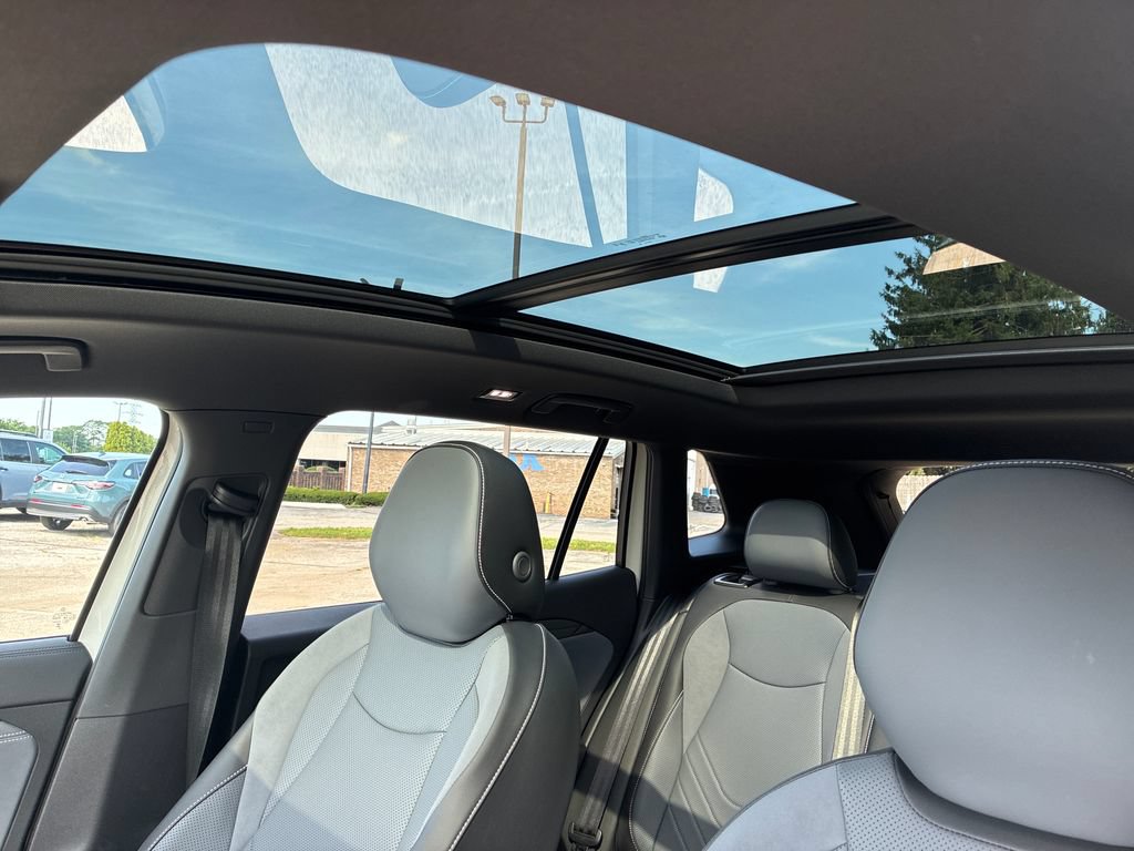 New 2026 Volkswagen Tiguan SE R-Line AWD/4WD image 17