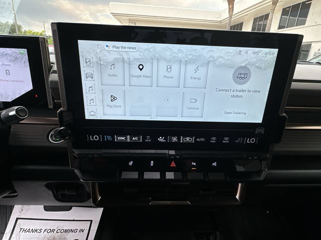 Certified 2025 GMC Hummer EV 2X AWD/4WD image 8
