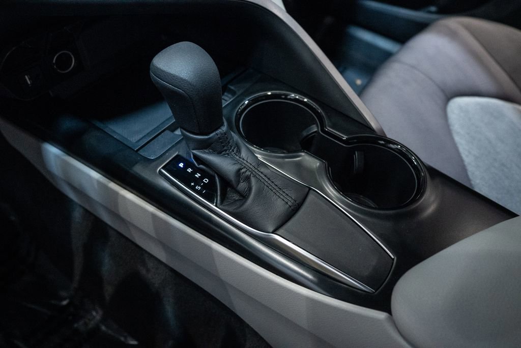 Used 2019 Toyota Camry LE FWD image 27