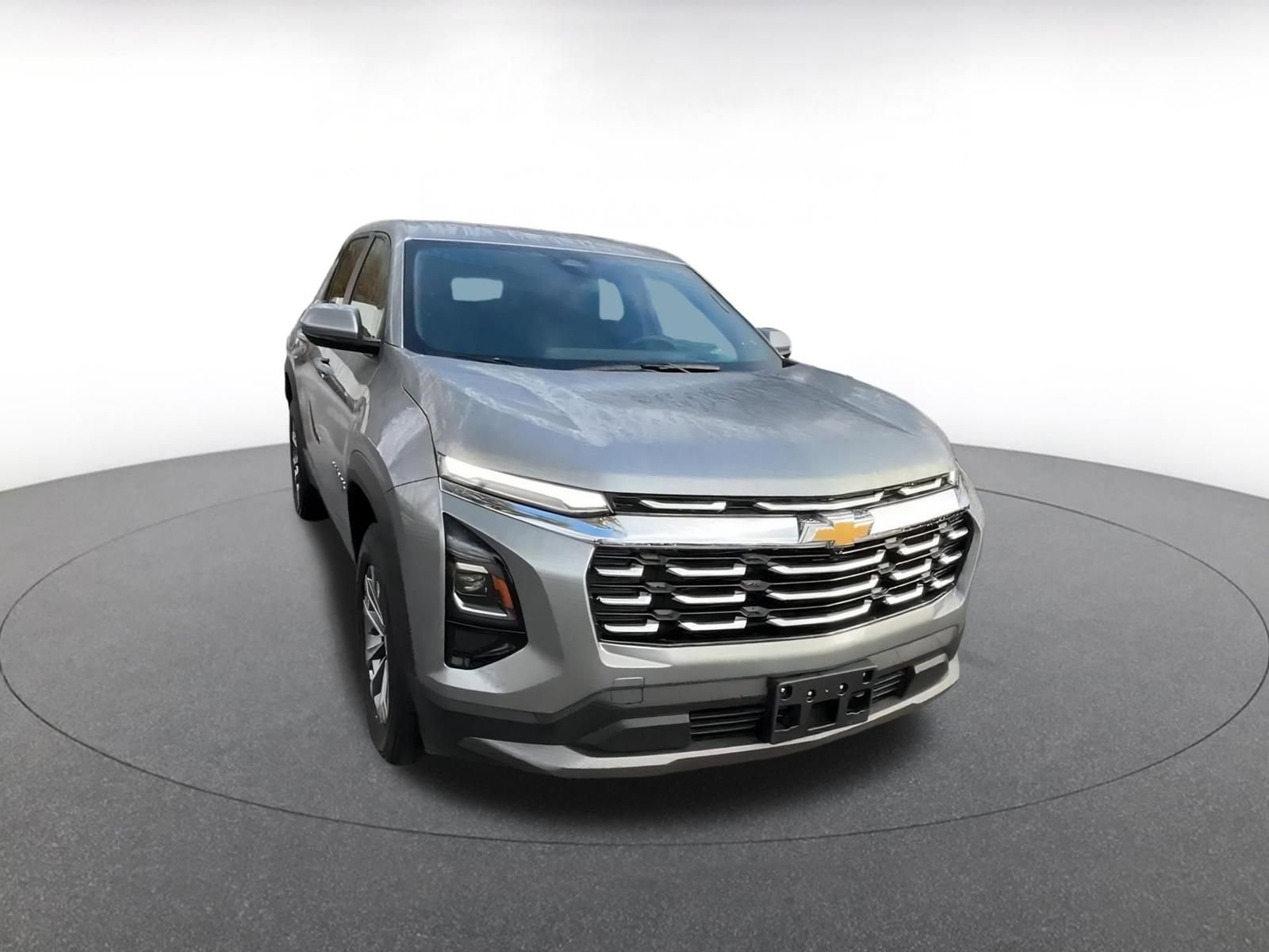 Used 2025 Chevrolet Equinox LT image 3