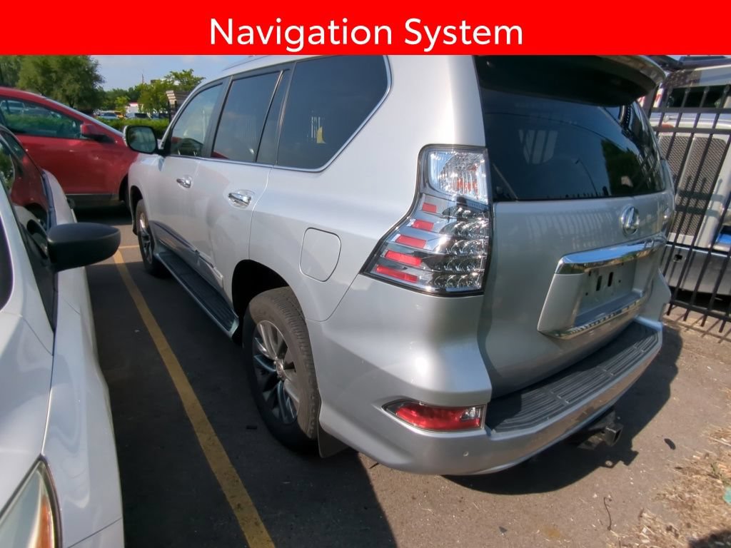 Used 2016 Lexus GX 460 Luxury w/ Preferred Accessory Package AWD/4WD image 4