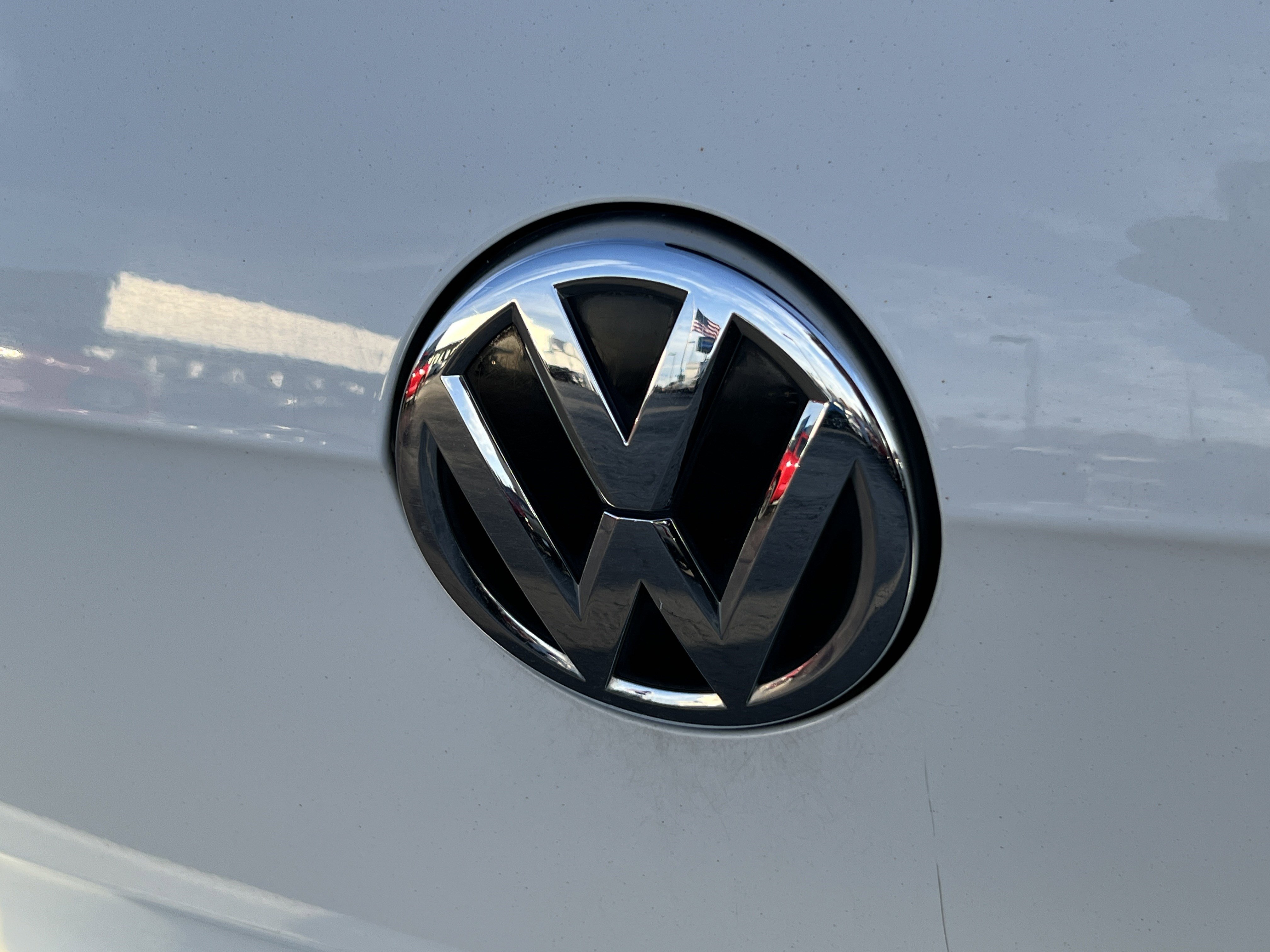 Used 2021 Volkswagen Golf 4-Door image 8