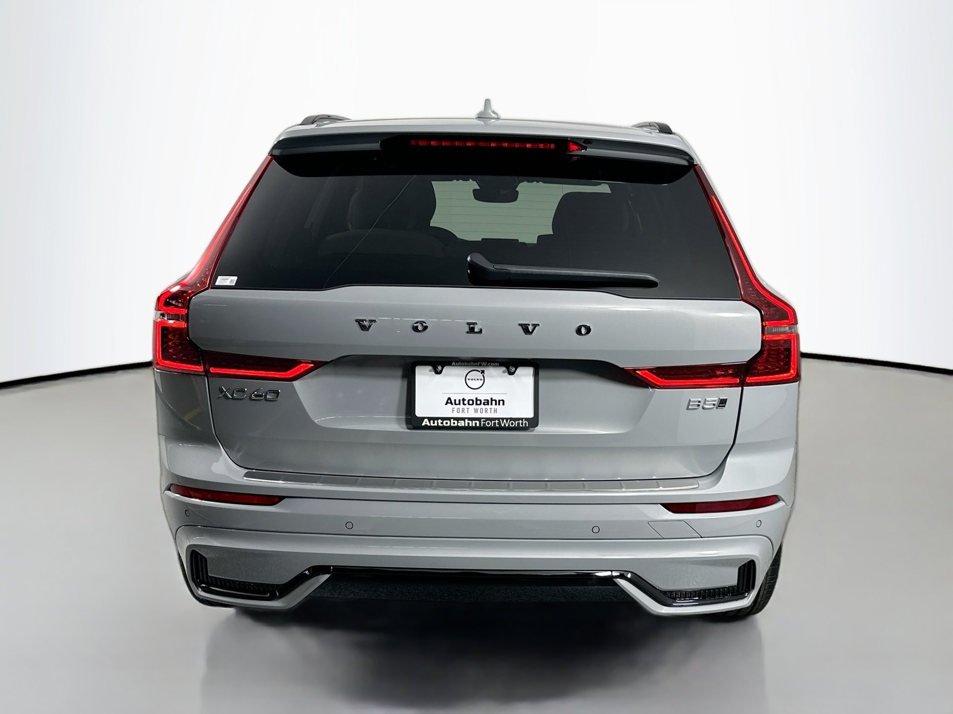 New 2026 Volvo XC60 B5 Plus w/ Protection Package Premier AWD/4WD image 7