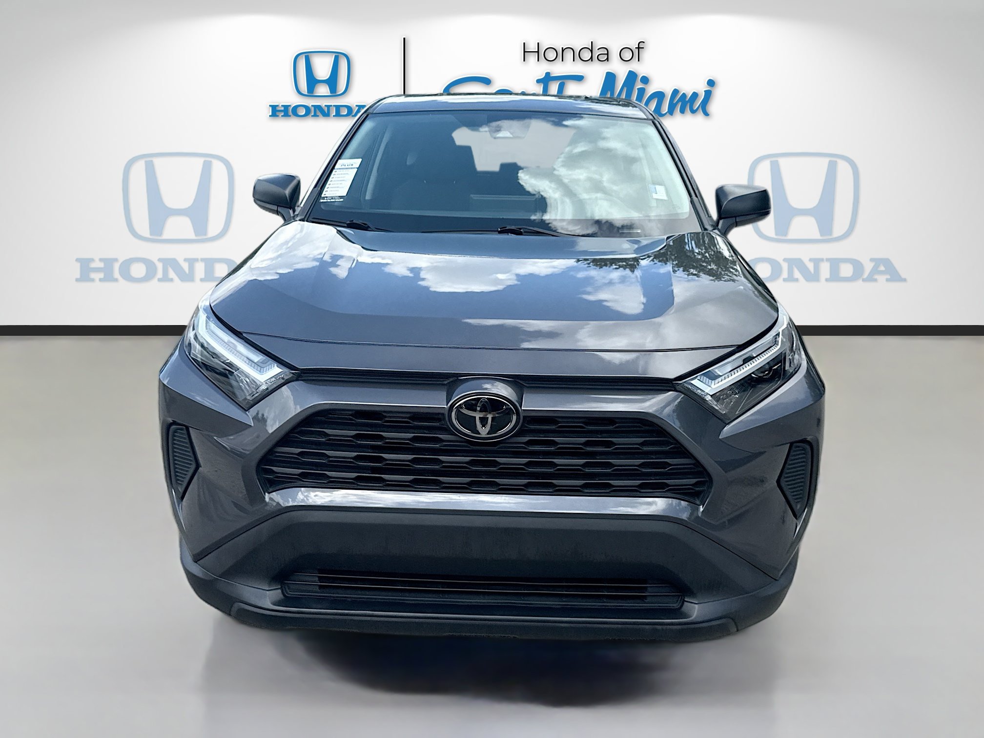Used 2024 Toyota RAV4 LE FWD image 2