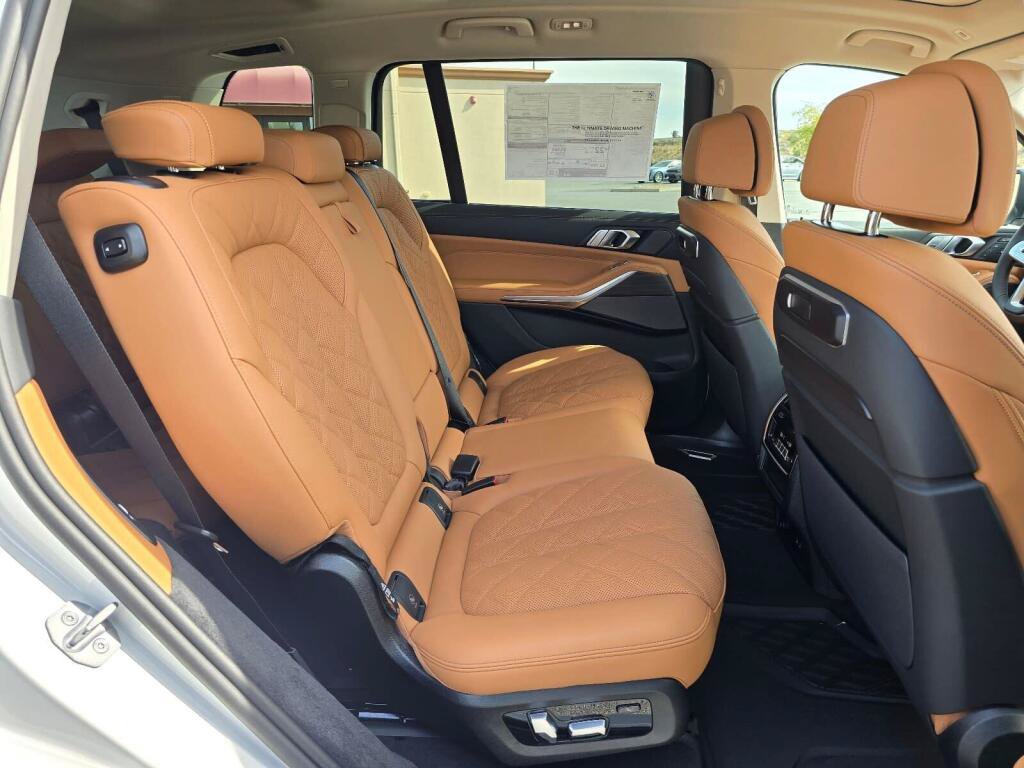 New 2027 BMW X7 xDrive40i AWD/4WD image 12
