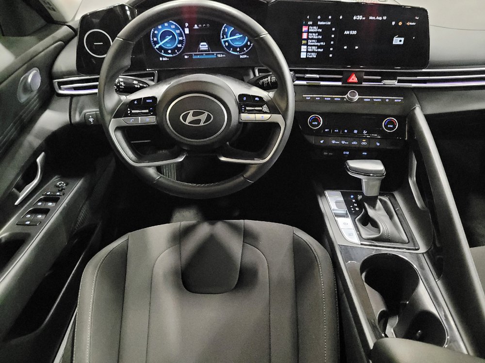 Used 2025 Hyundai Elantra SEL FWD image 26