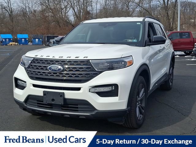Used 2023 Ford Explorer XLT w/ Equipment Group 202A AWD/4WD image 4