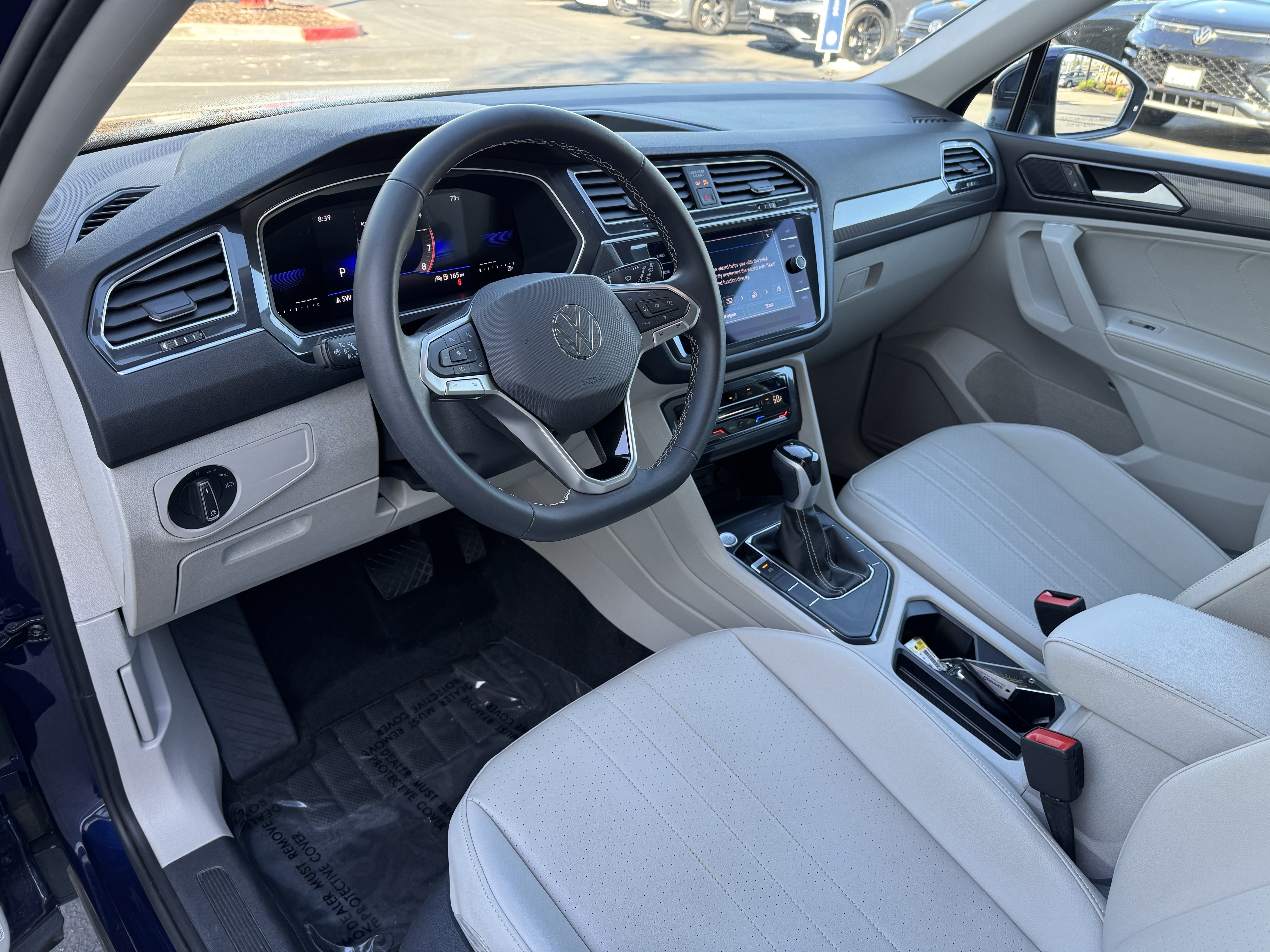 Certified 2024 Volkswagen Tiguan SE FWD image 16