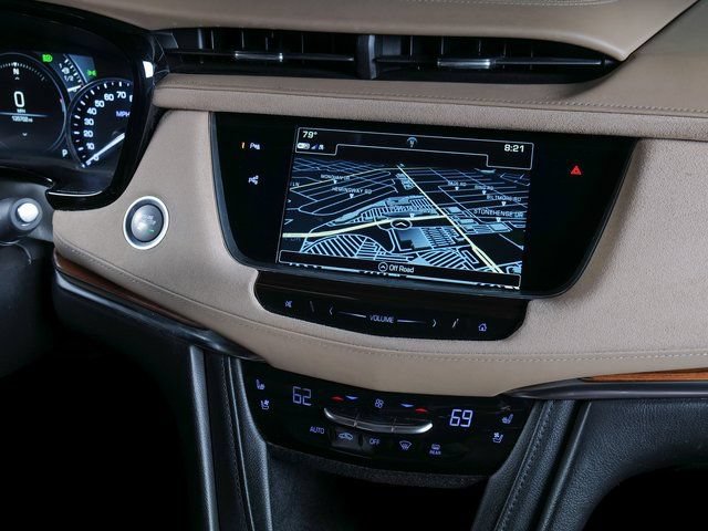 Used 2018 Cadillac XT5 Platinum w/ Driver Assist Package AWD/4WD image 16