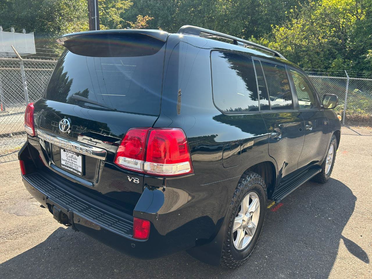 Used 2011 Toyota Land Cruiser w/ Upgrade Pkg AWD/4WD image 5