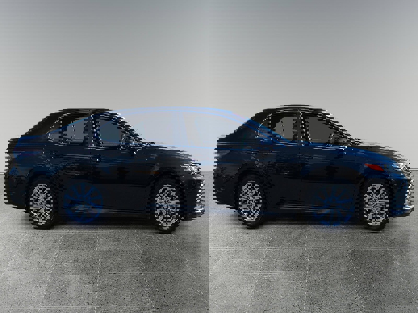 Used 2024 Toyota Camry LE image 6