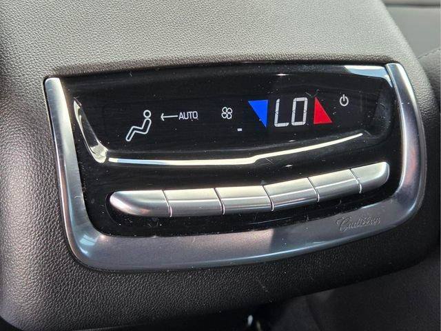 Certified 2025 Cadillac XT6 Luxury FWD image 18