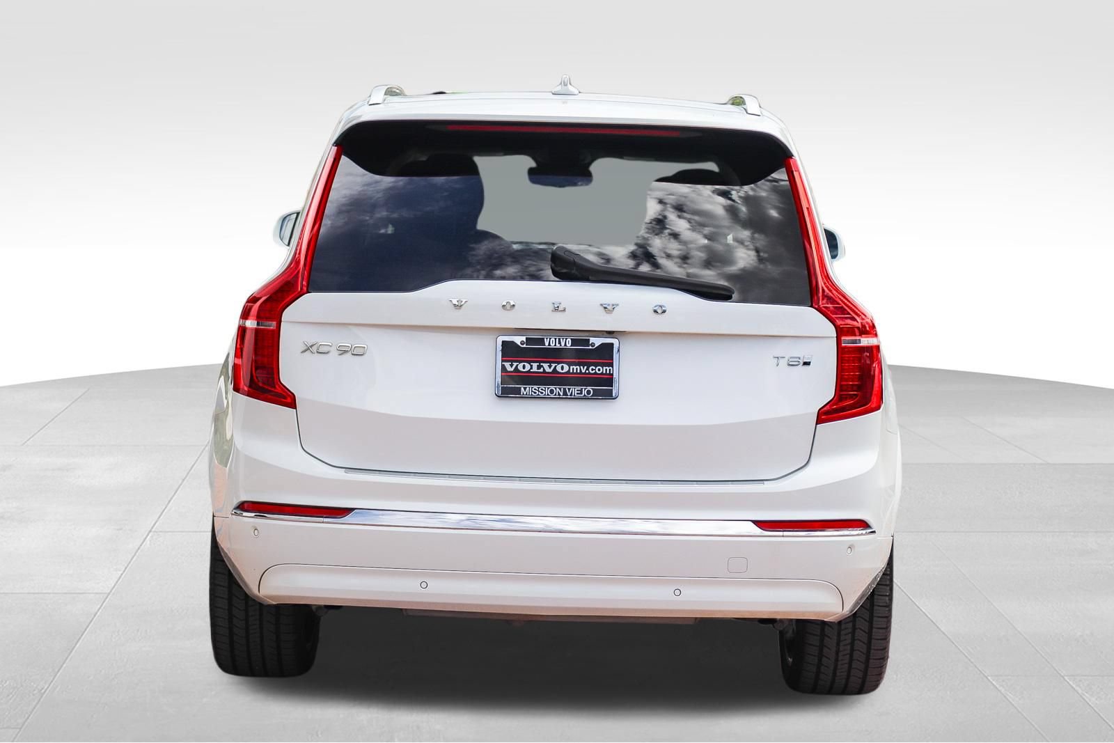 Used 2025 Volvo XC90 T8 Plus w/ Protection Package Premier AWD/4WD image 7