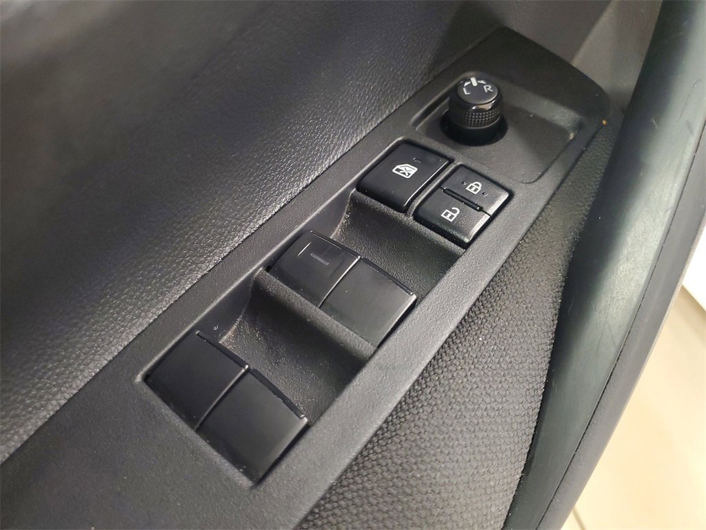 Used 2025 Toyota Corolla LE image 18