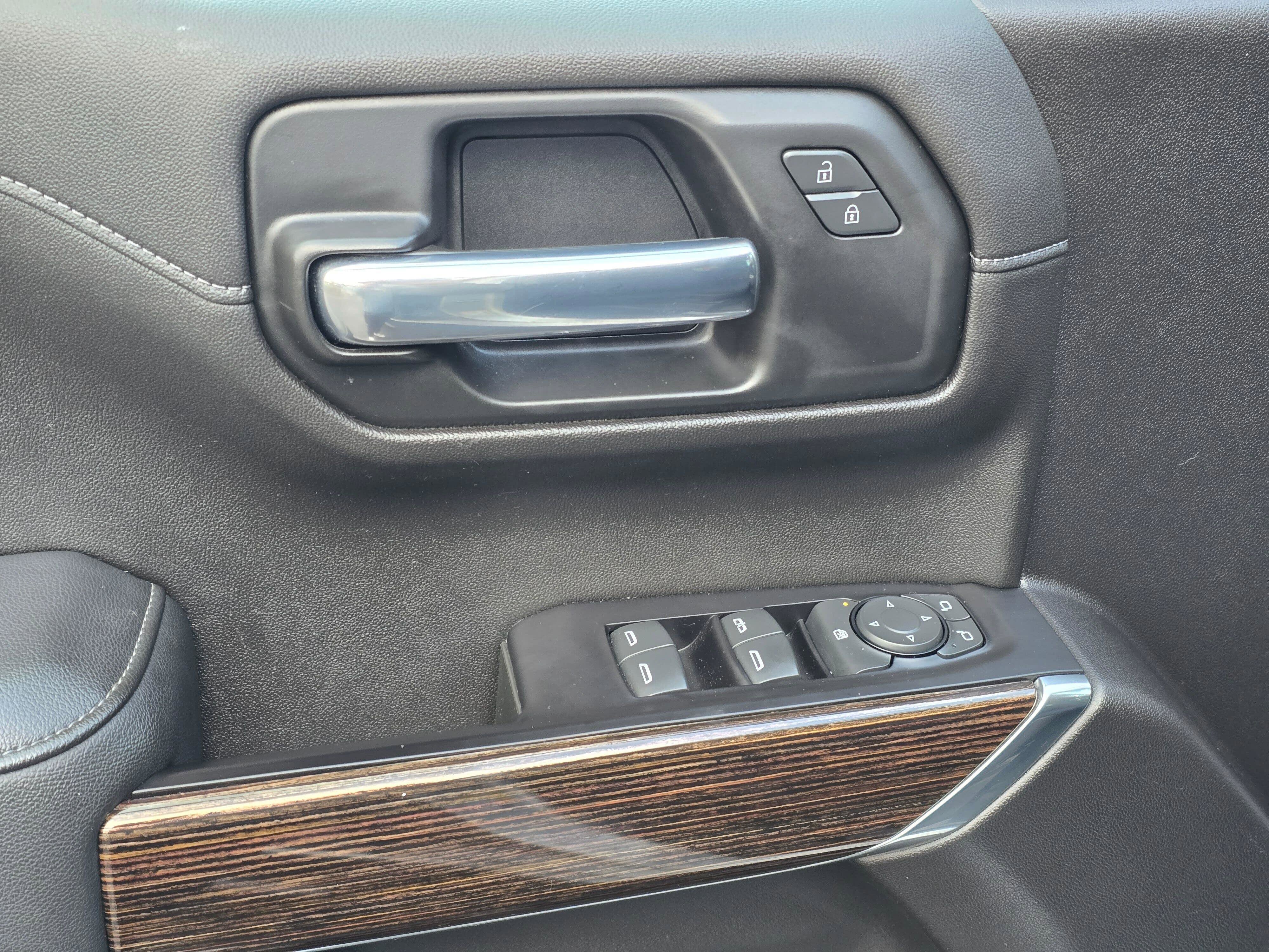 Used 2020 GMC Sierra 1500 Elevation w/ Elevation Value Package image 22