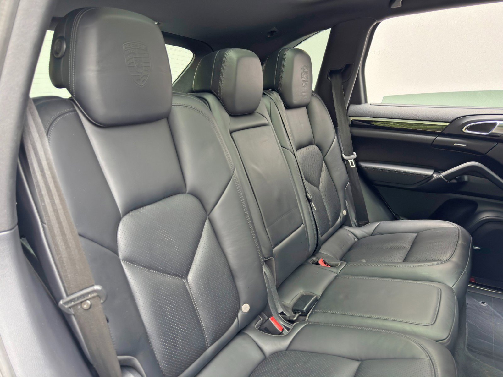 Used 2018 Porsche Cayenne Platinum Edition AWD/4WD image 35