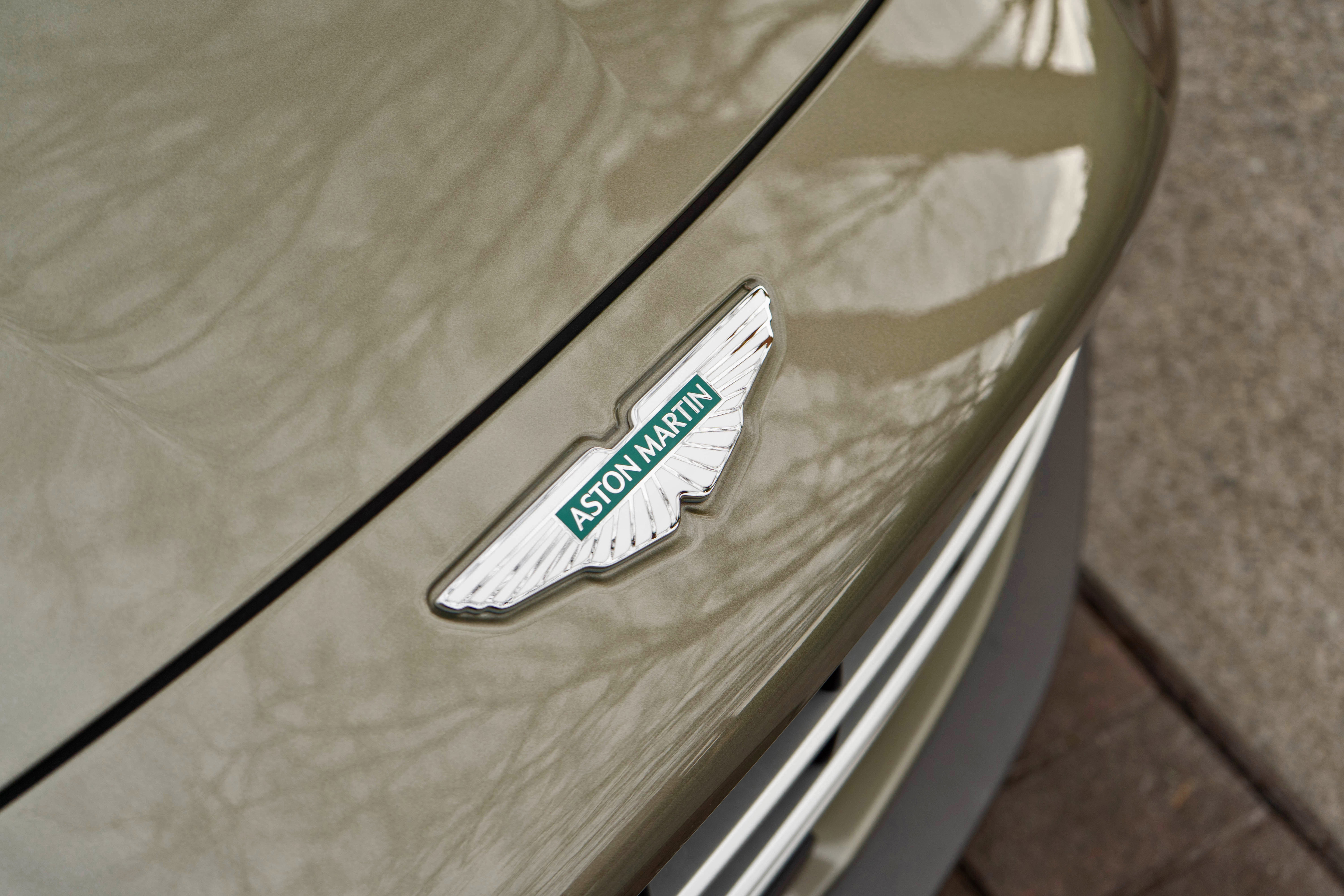 Used 2025 Aston Martin V8 Vantage Coupe image 31