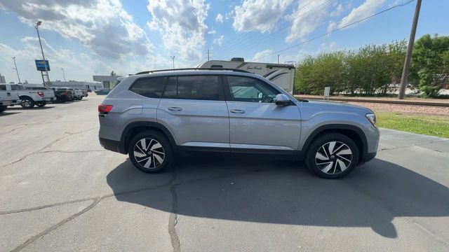 Used 2025 Volkswagen Atlas SE AWD/4WD image 9
