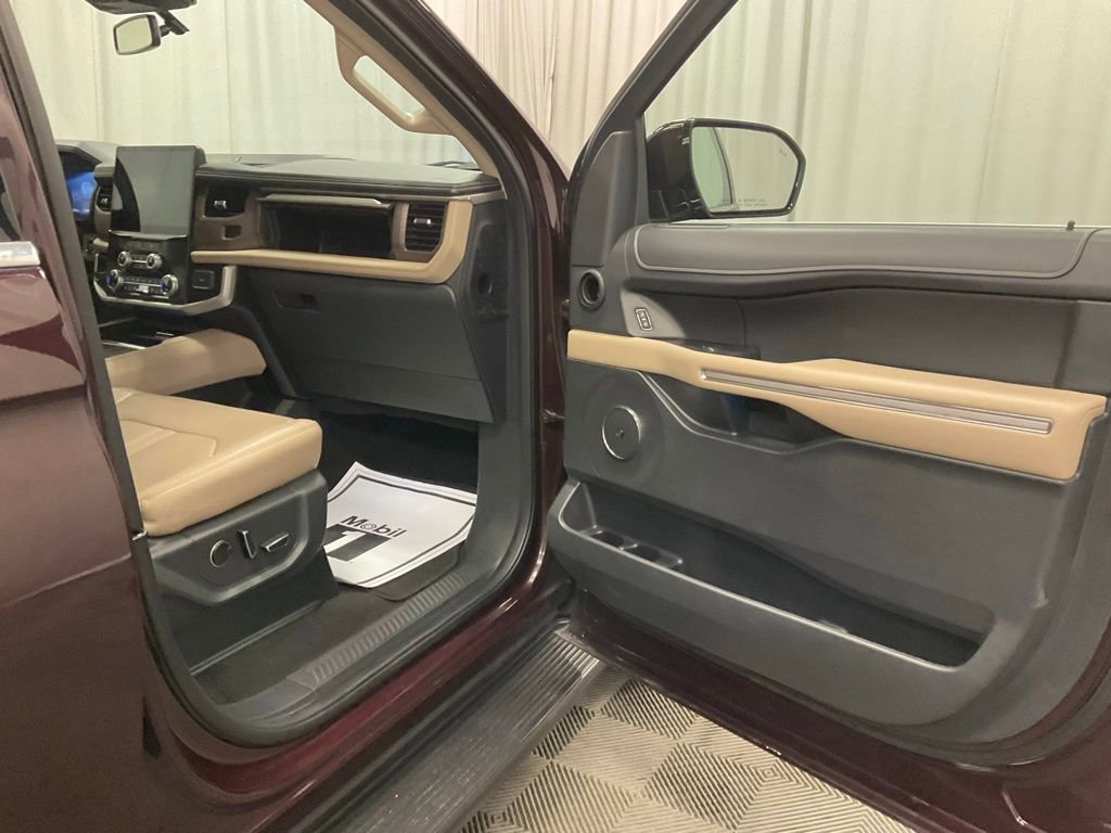 Used 2024 Ford Expedition Max Limited image 33