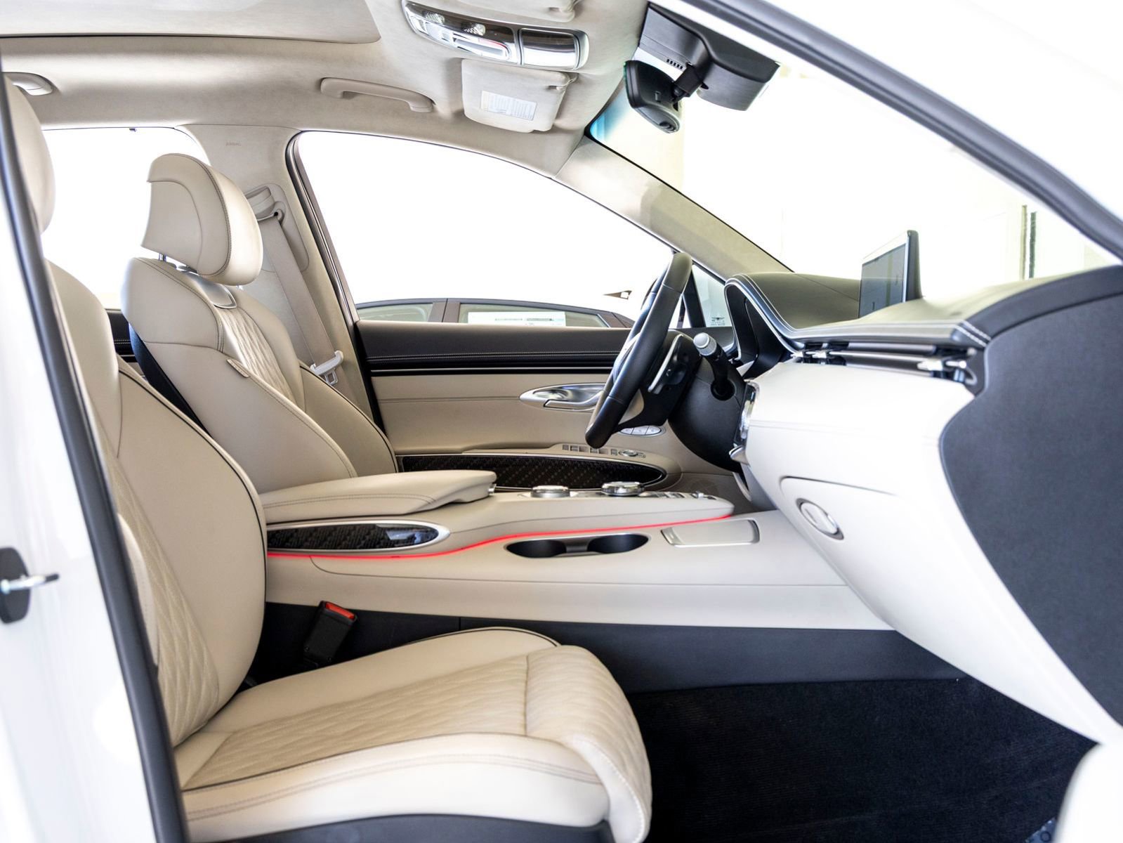 Used 2023 Genesis GV70 3.5T Sport w/ Sport Prestige Package image 27