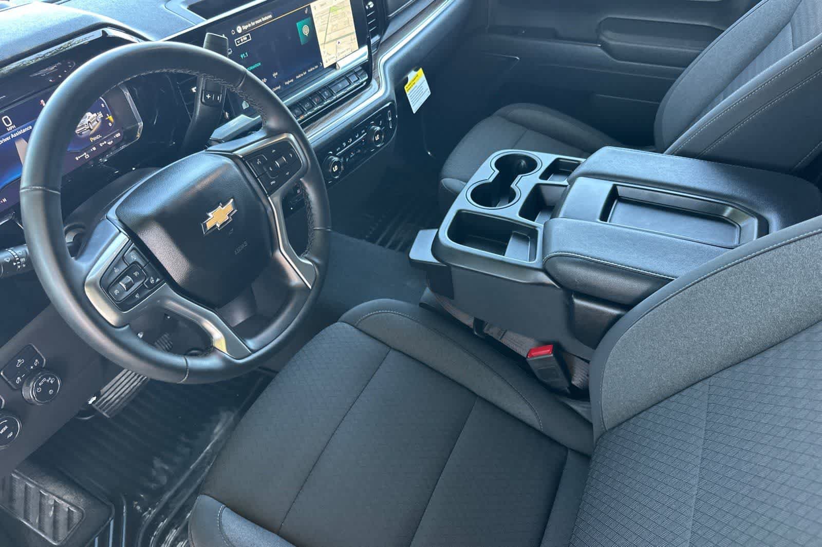 Used 2025 Chevrolet Silverado 1500 LT AWD/4WD image 12