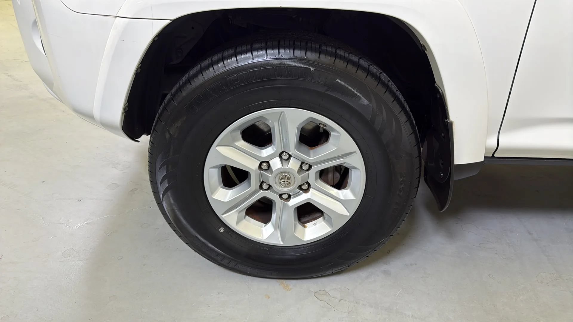 Used 2018 Toyota 4Runner SR5 RWD image 26
