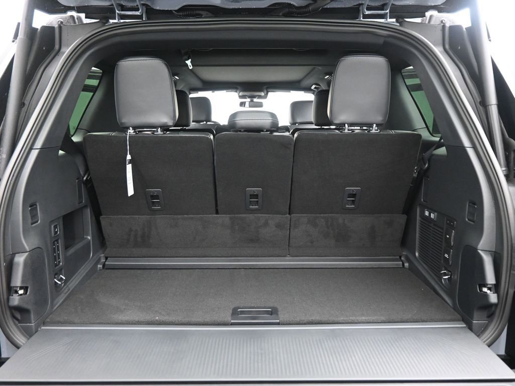 New 2025 Ford Expedition Platinum w/ Stealth Appearance Package AWD/4WD image 25