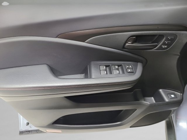 Certified 2025 Honda Ridgeline TrailSport image 26