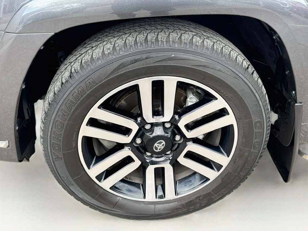 Used 2022 Toyota 4Runner Limited RWD image 38