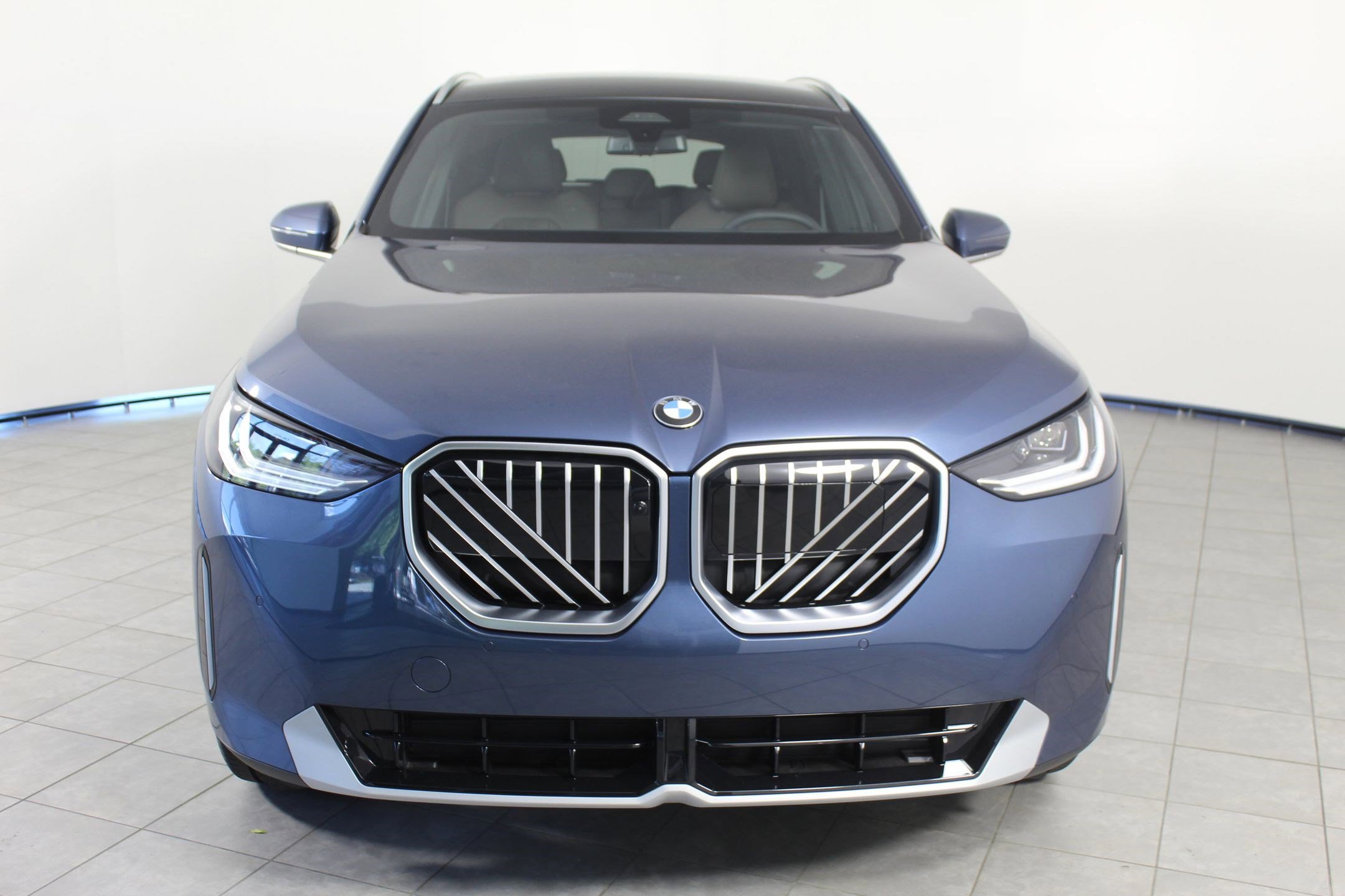 Used 2025 BMW X3 xDrive30i w/ Premium Package image 6