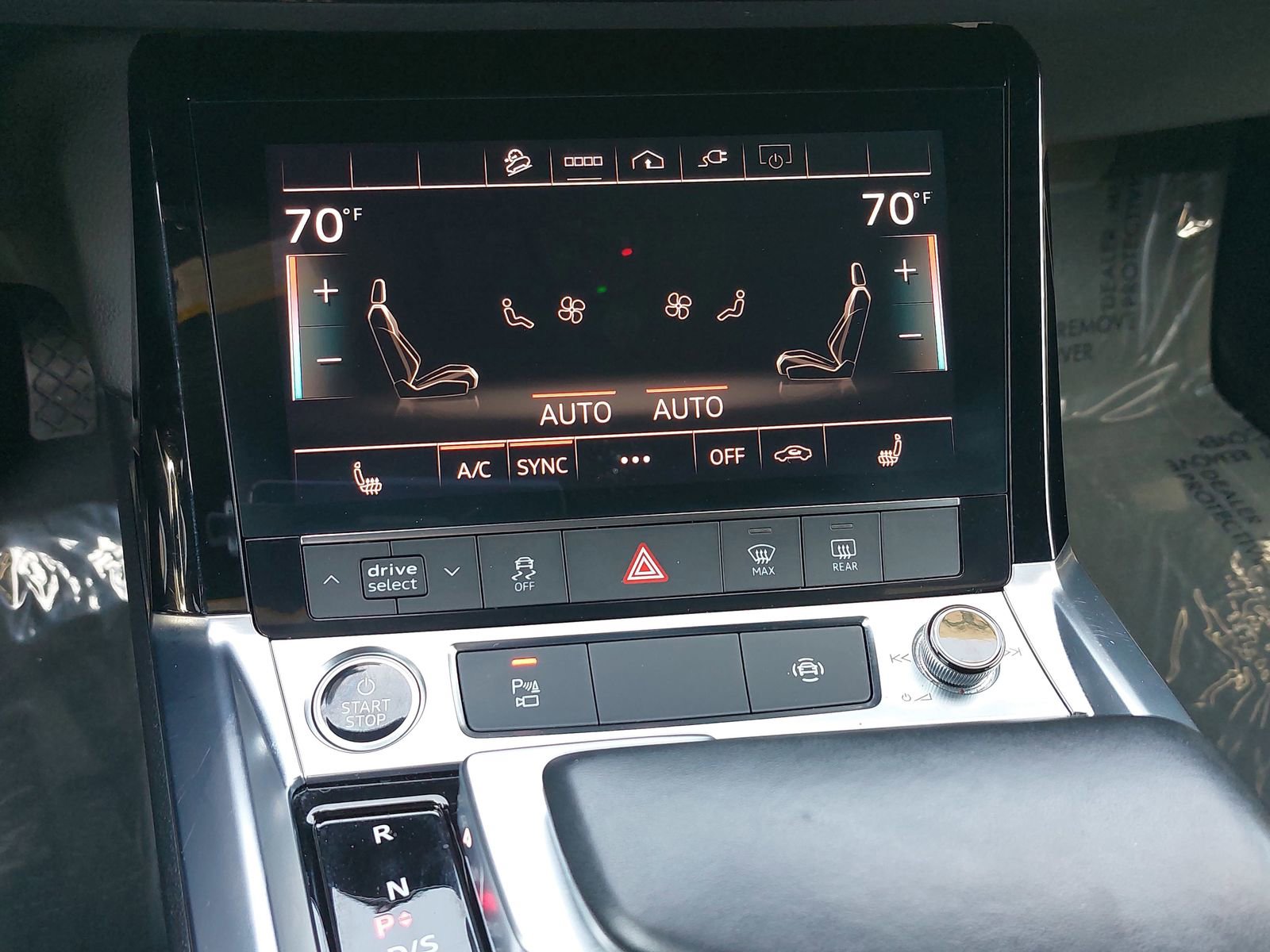 Used 2023 Audi e-tron Premium w/ Convenience Plus Package AWD/4WD image 25