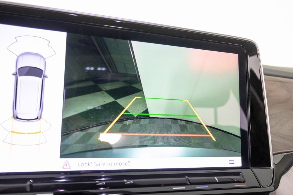 Used 2025 Volkswagen Atlas SE image 21