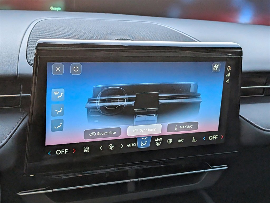 Used 2024 Lincoln Nautilus Premier w/ Equipment Group 102A image 21