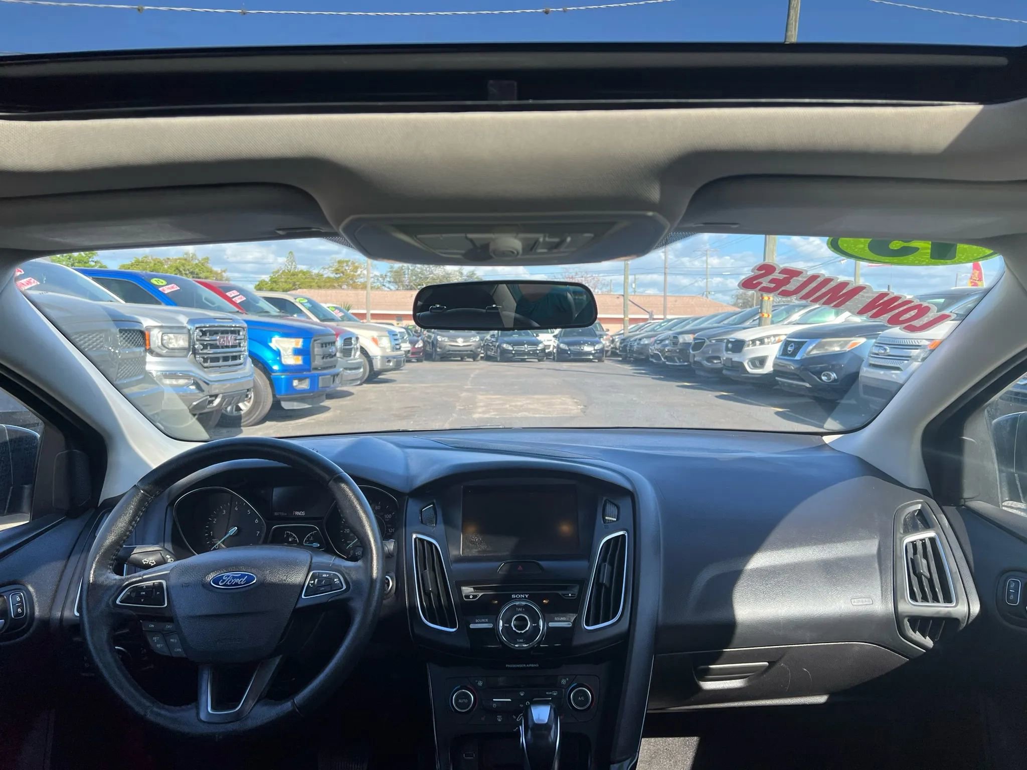 Used 2015 Ford Focus Titanium image 10