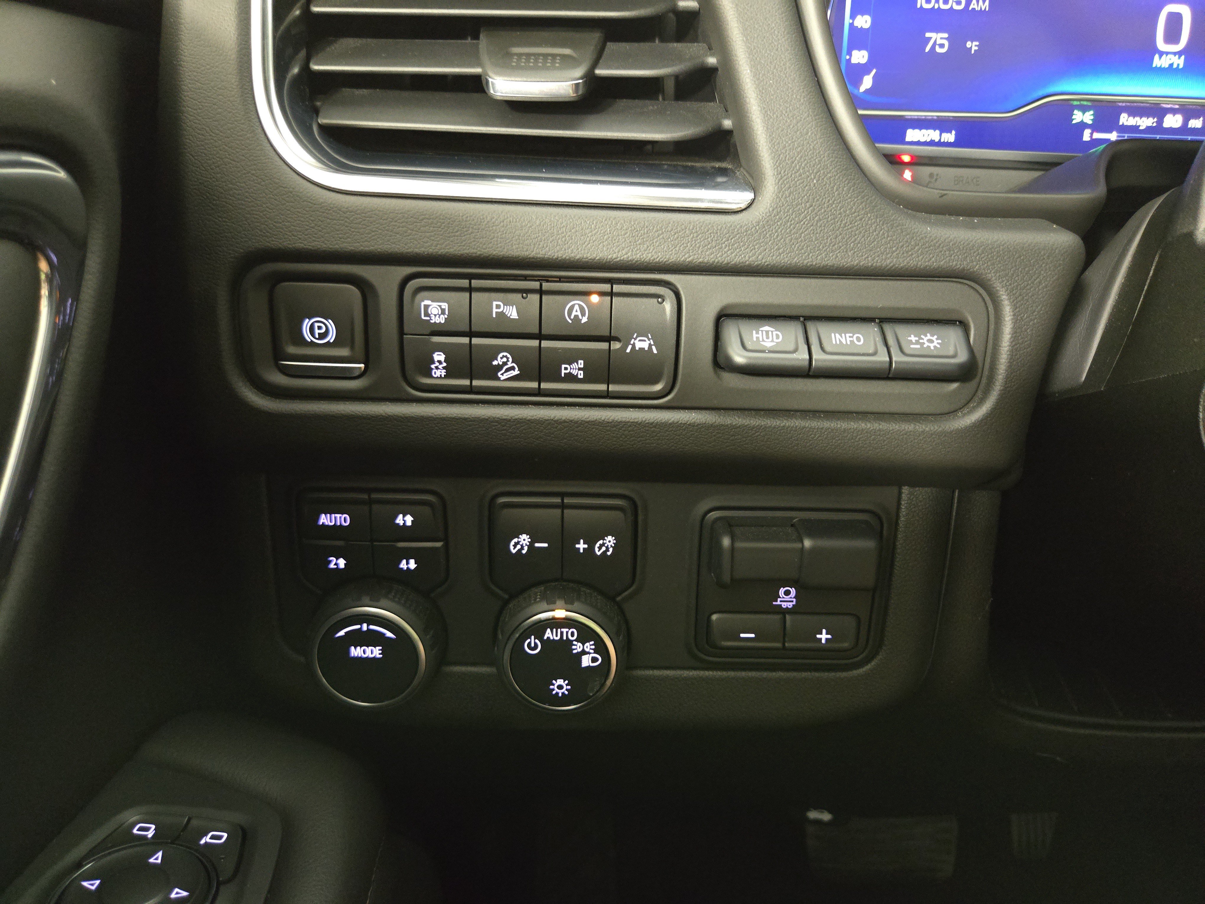 Certified 2023 Chevrolet Tahoe High Country w/ Advanced Technology Package AWD/4WD image 31