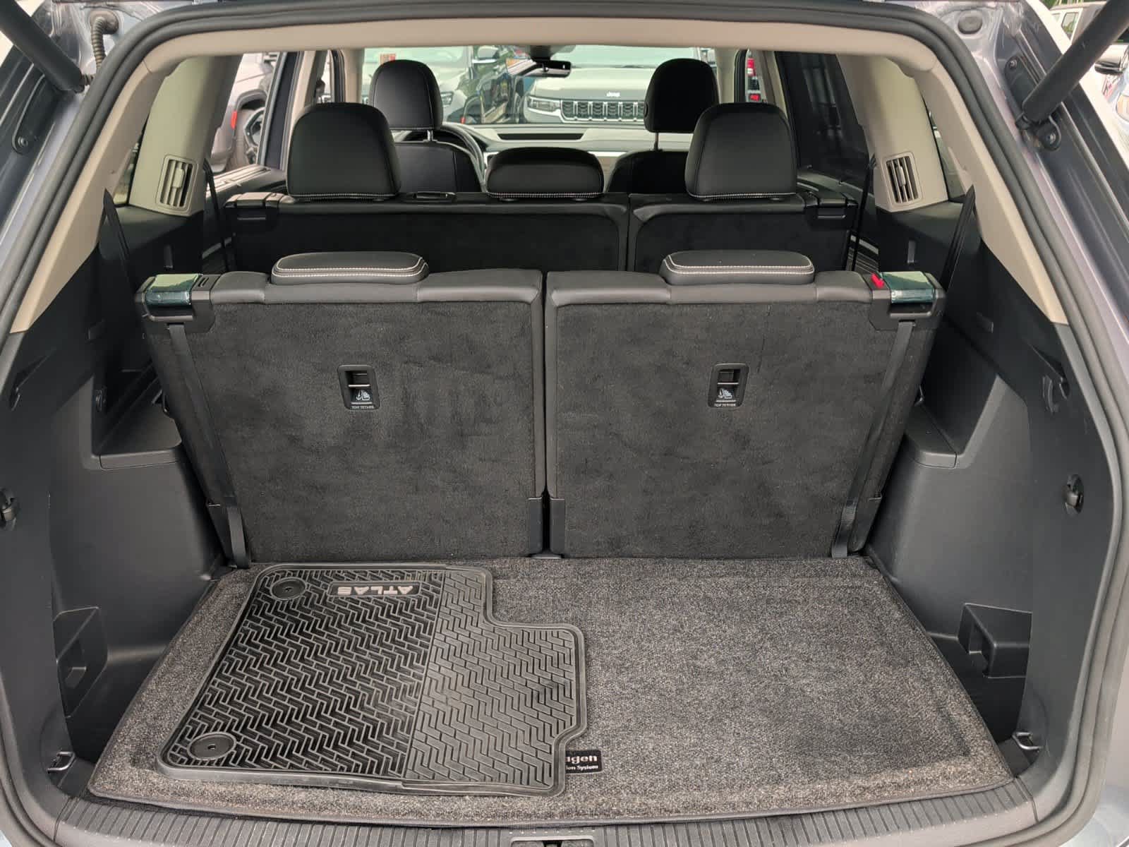 Used 2022 Volkswagen Atlas SEL AWD/4WD image 36