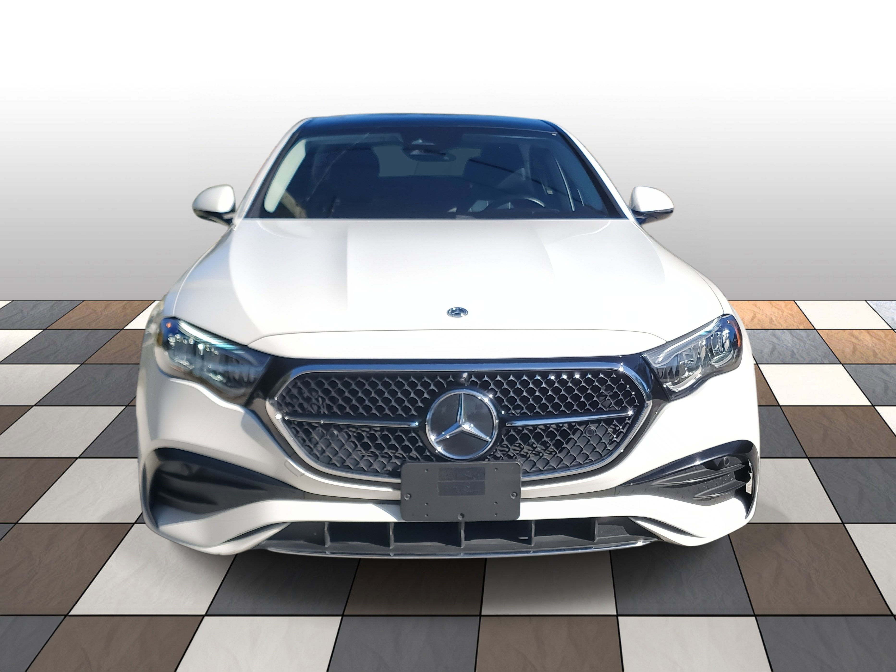 Used 2025 Mercedes-Benz E 350 Sedan image 2