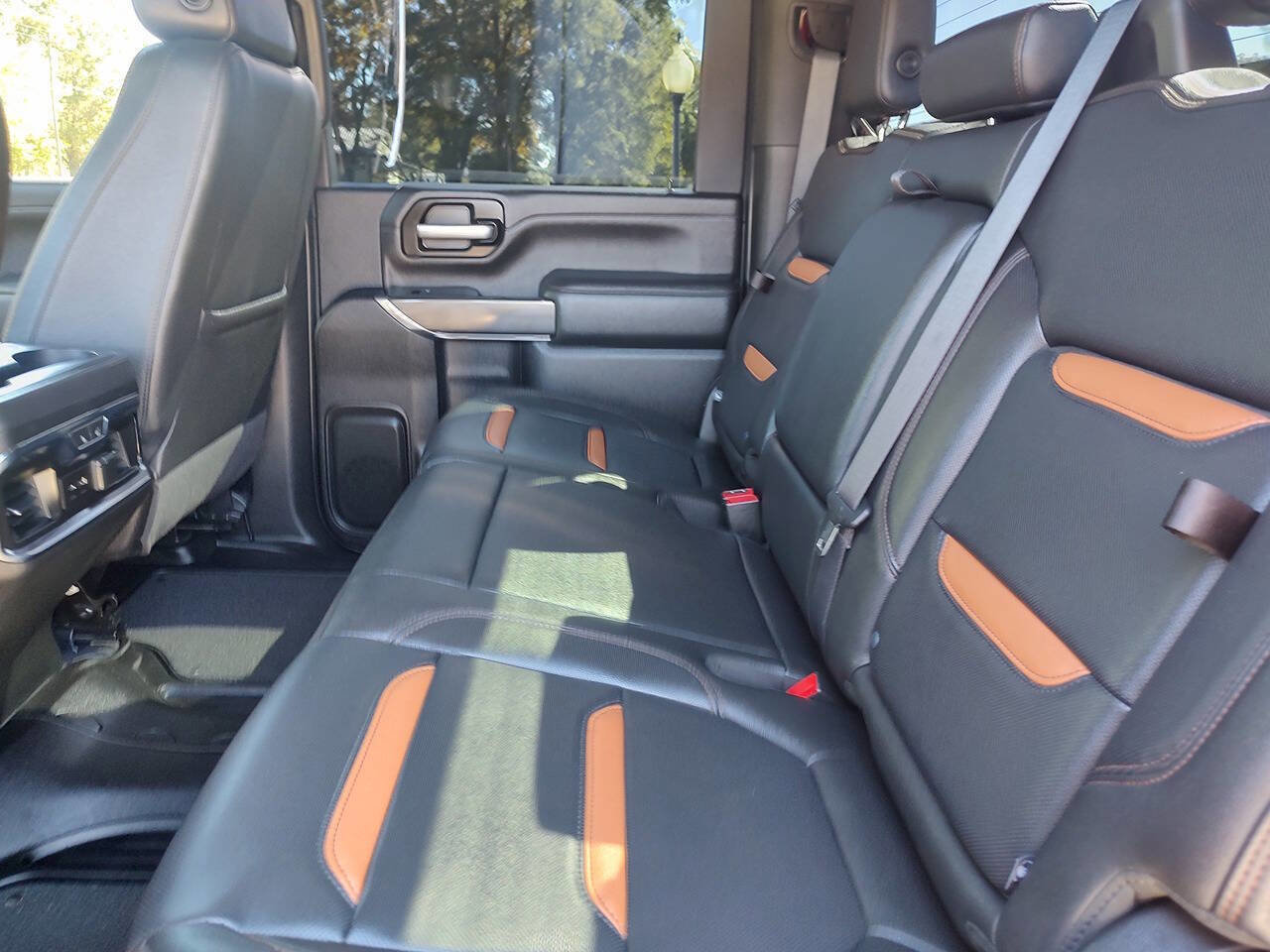 Used 2021 GMC Sierra 2500 AT4 image 14