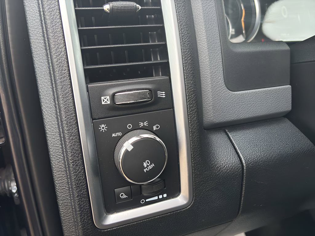 Used 2016 RAM 1500 Outdoorsman image 21