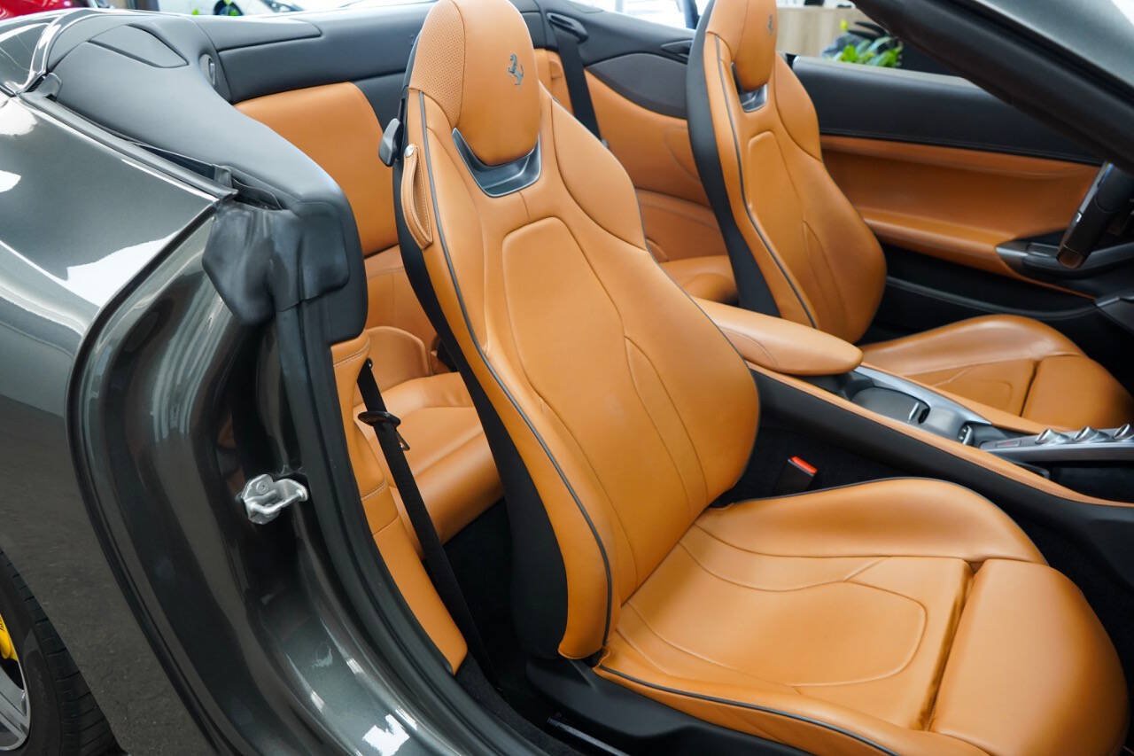 Used 2019 Ferrari Portofino RWD image 83