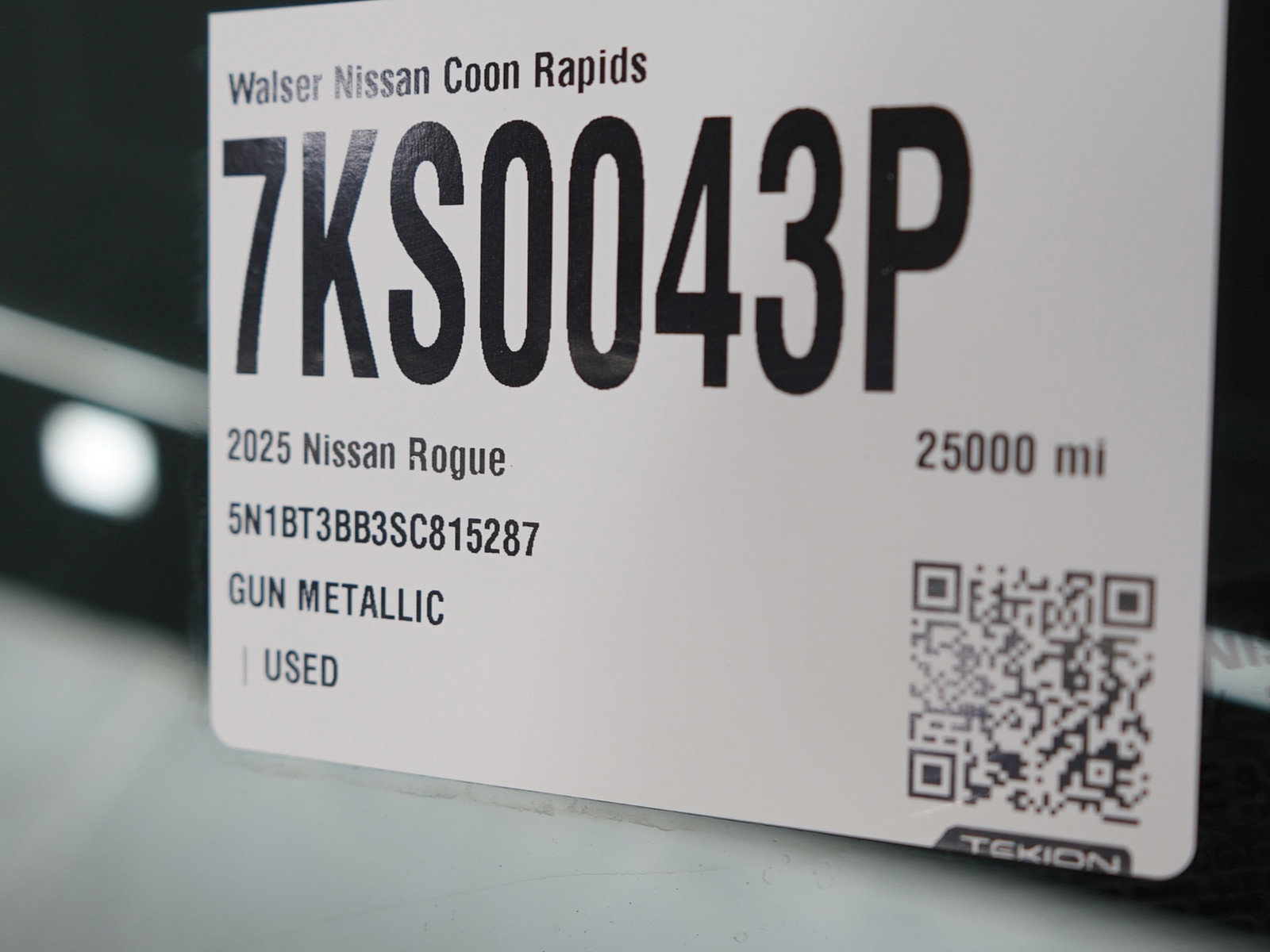 Used 2025 Nissan Rogue SV image 31