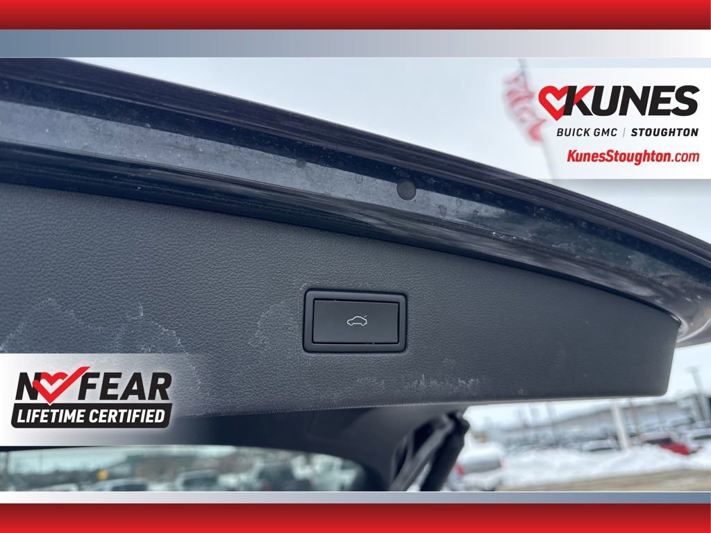 Used 2024 Volkswagen Tiguan Wolfsburg Edition image 13