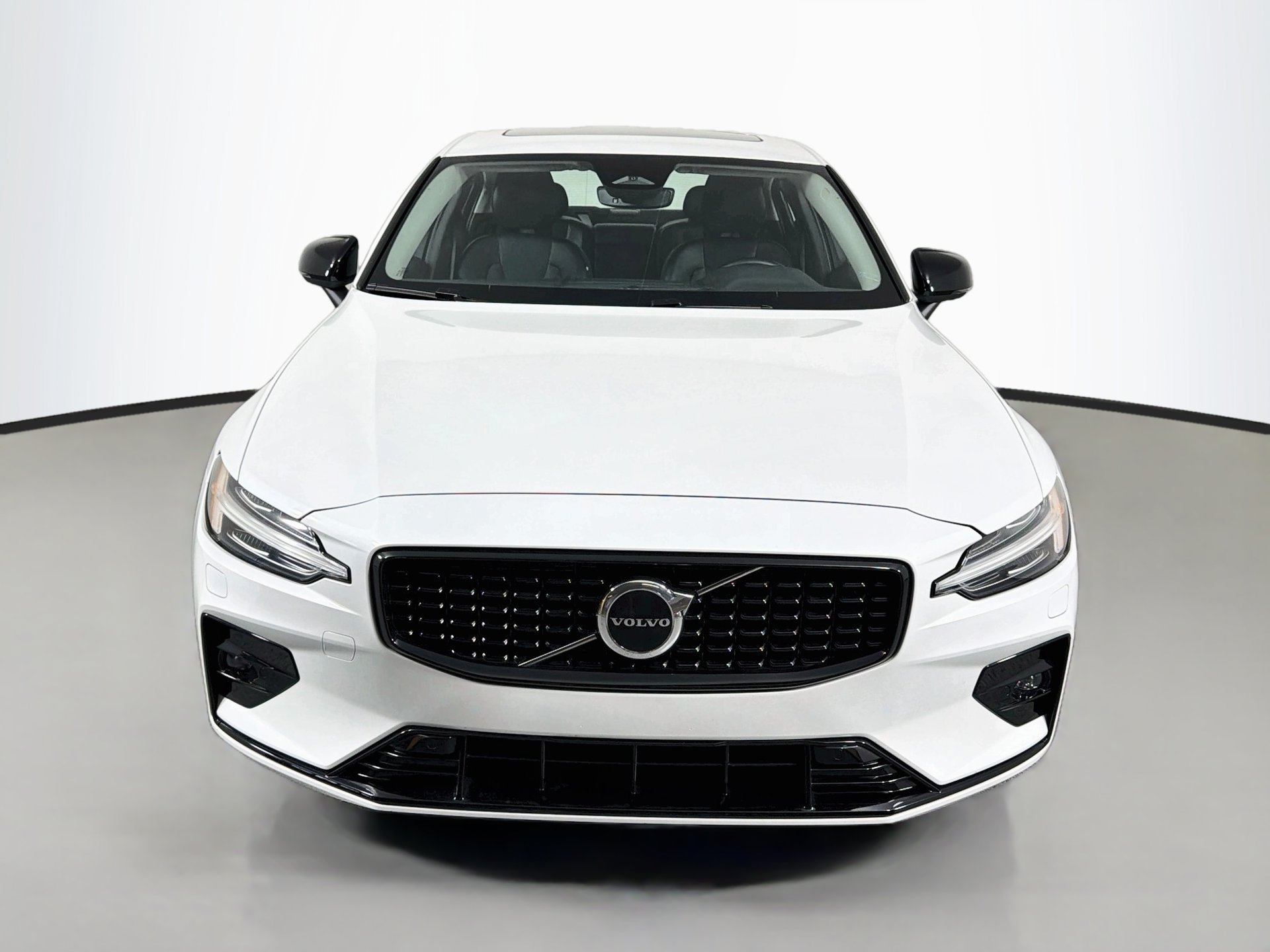 Certified 2024 Volvo S60 B5 Core w/ Climate Package AWD/4WD image 2
