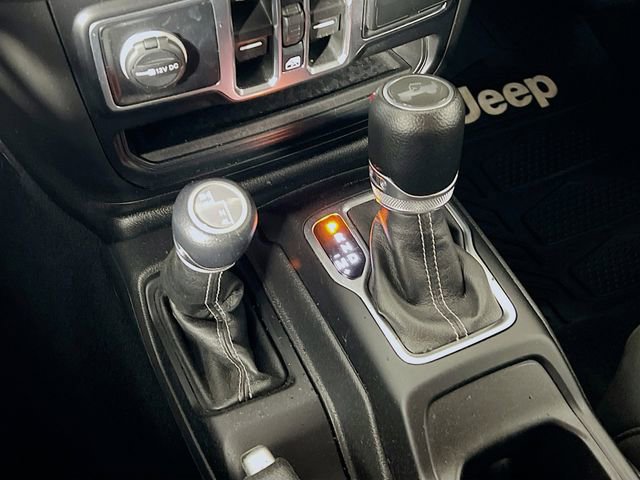 Used 2023 Jeep Wrangler Sahara image 22