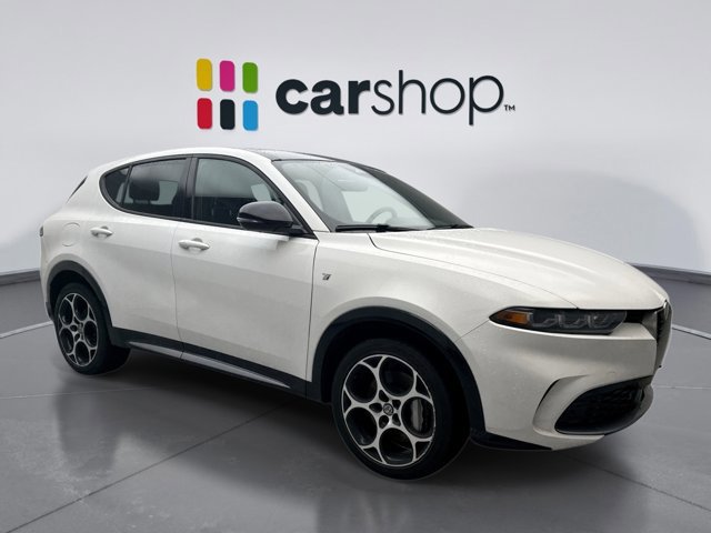 Used 2024 Alfa Romeo Tonale Ti w/ Premium Interior Package AWD/4WD image 7