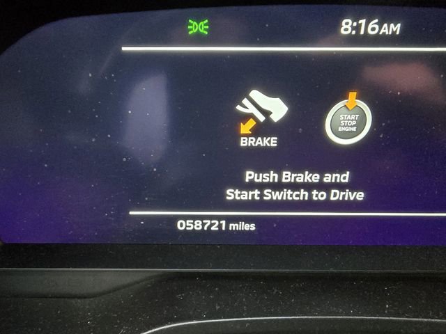 Used 2023 Mitsubishi Outlander SE image 2