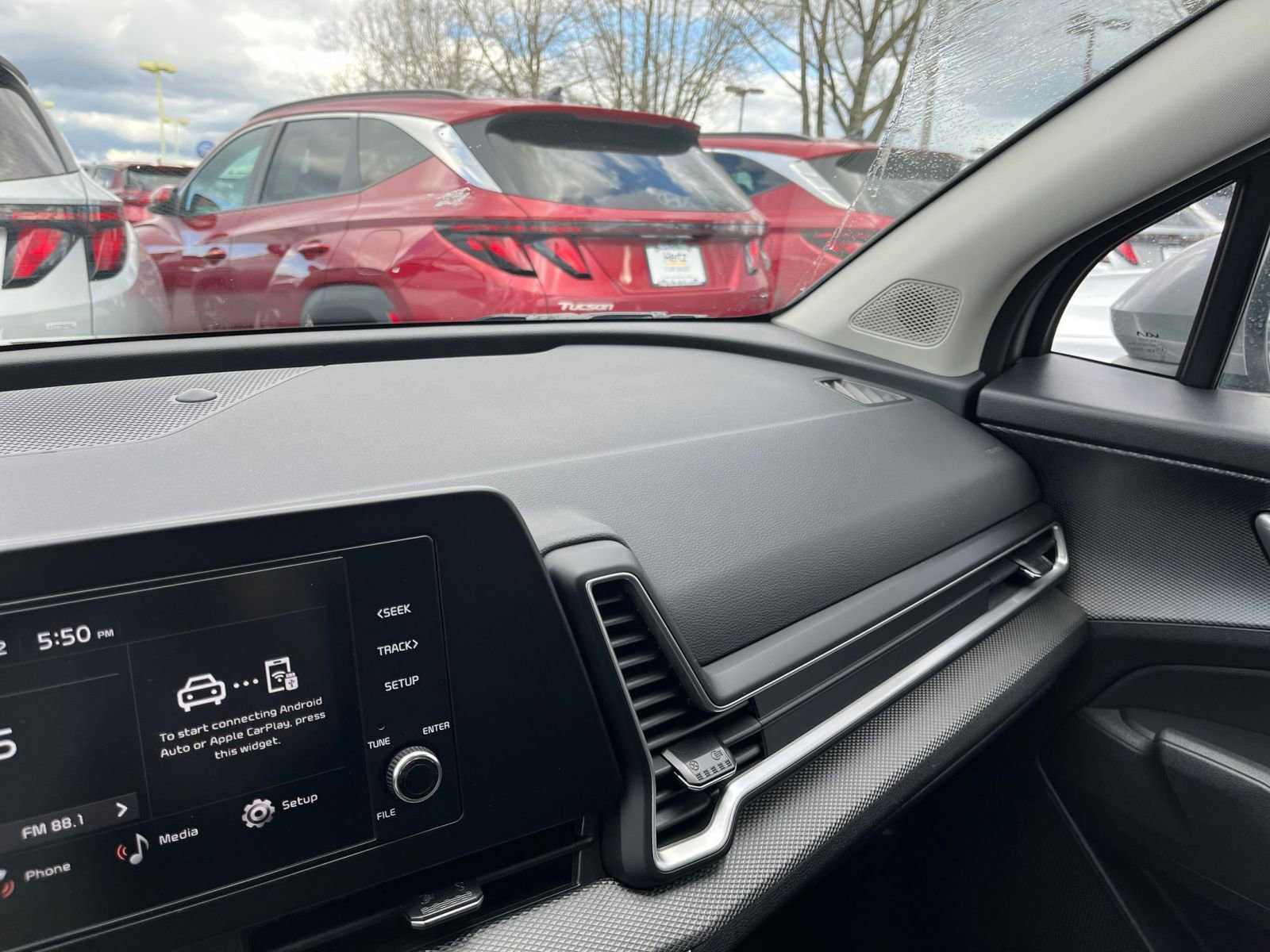 Used 2025 Kia Sportage LX image 35