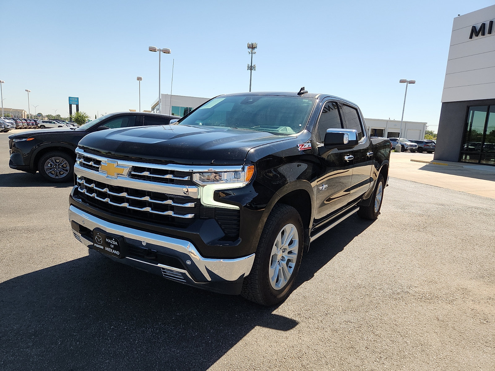 Used 2025 Chevrolet Silverado 1500 LTZ w/ LTZ Premium Texas Edition AWD/4WD image 3